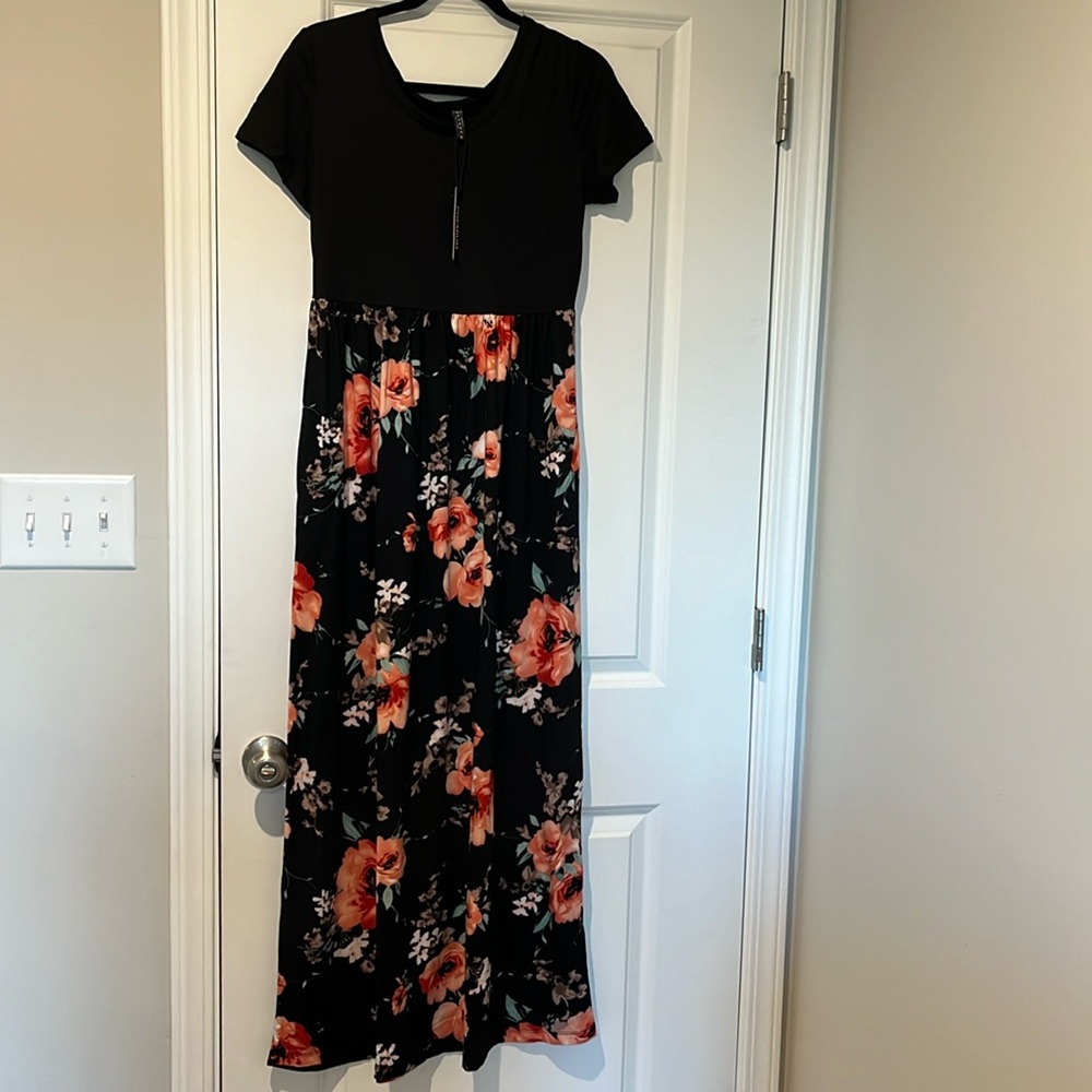 NWT maxi dress medium